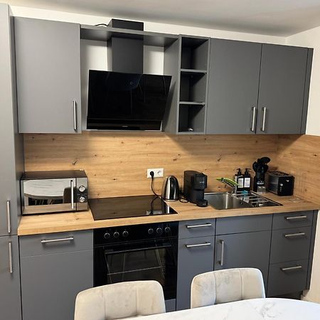 Prestige Apartments - Urban Lofts ロイトリンゲン エクステリア 写真