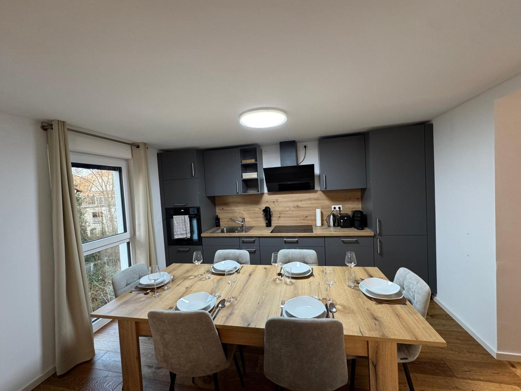 Prestige Apartments - Urban Lofts ロイトリンゲン エクステリア 写真