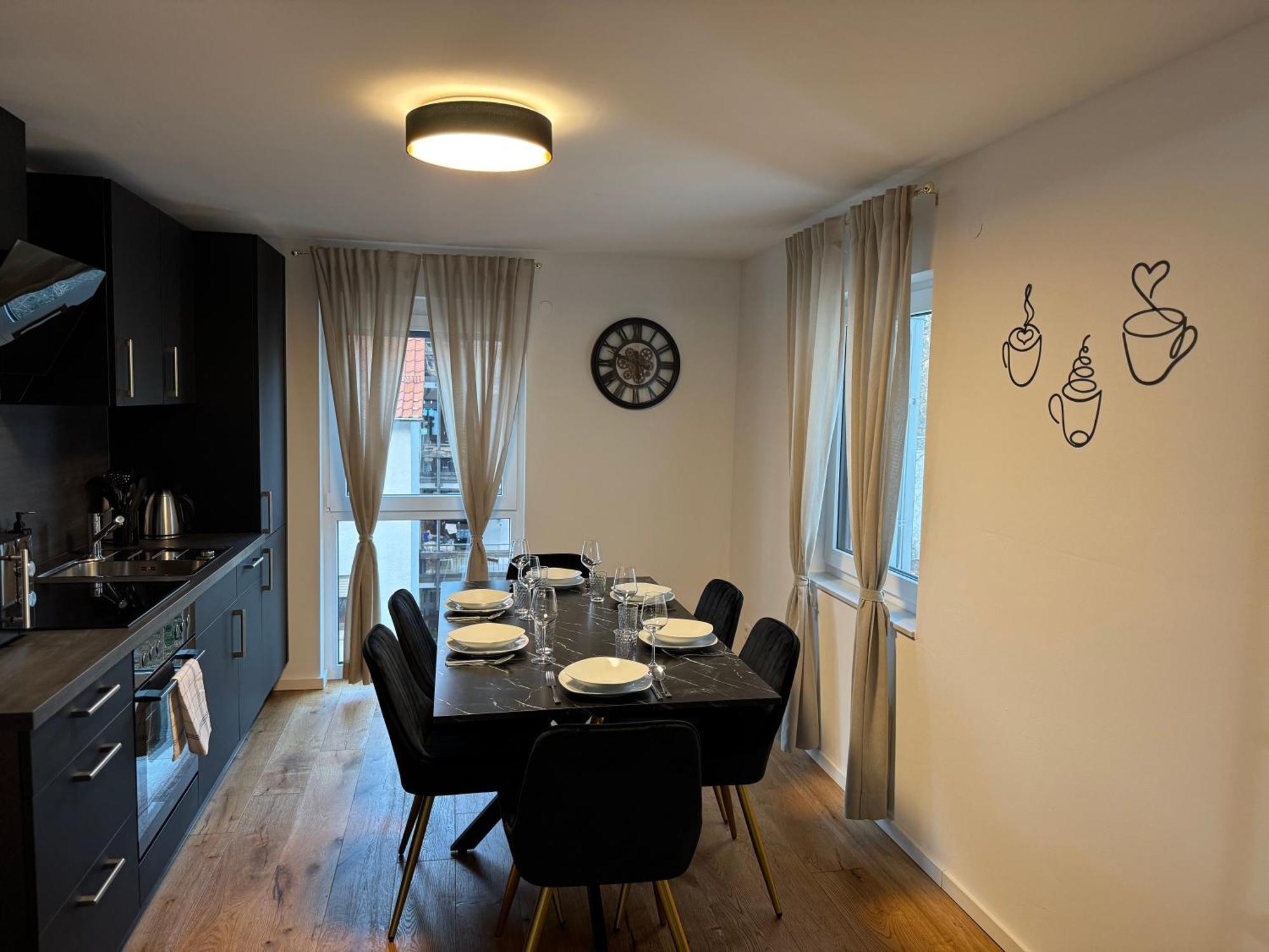 Prestige Apartments - Urban Lofts ロイトリンゲン エクステリア 写真