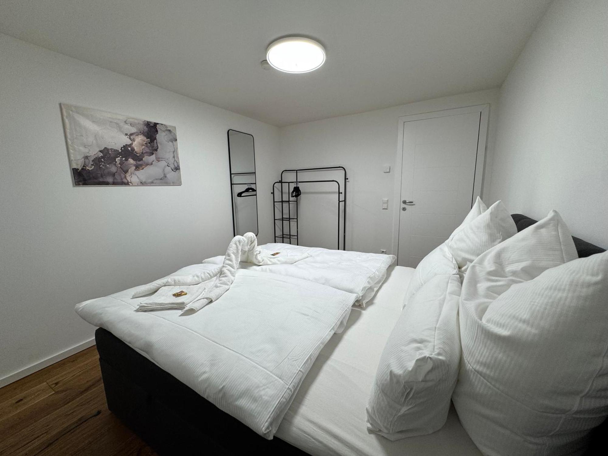 Prestige Apartments - Urban Lofts ロイトリンゲン エクステリア 写真