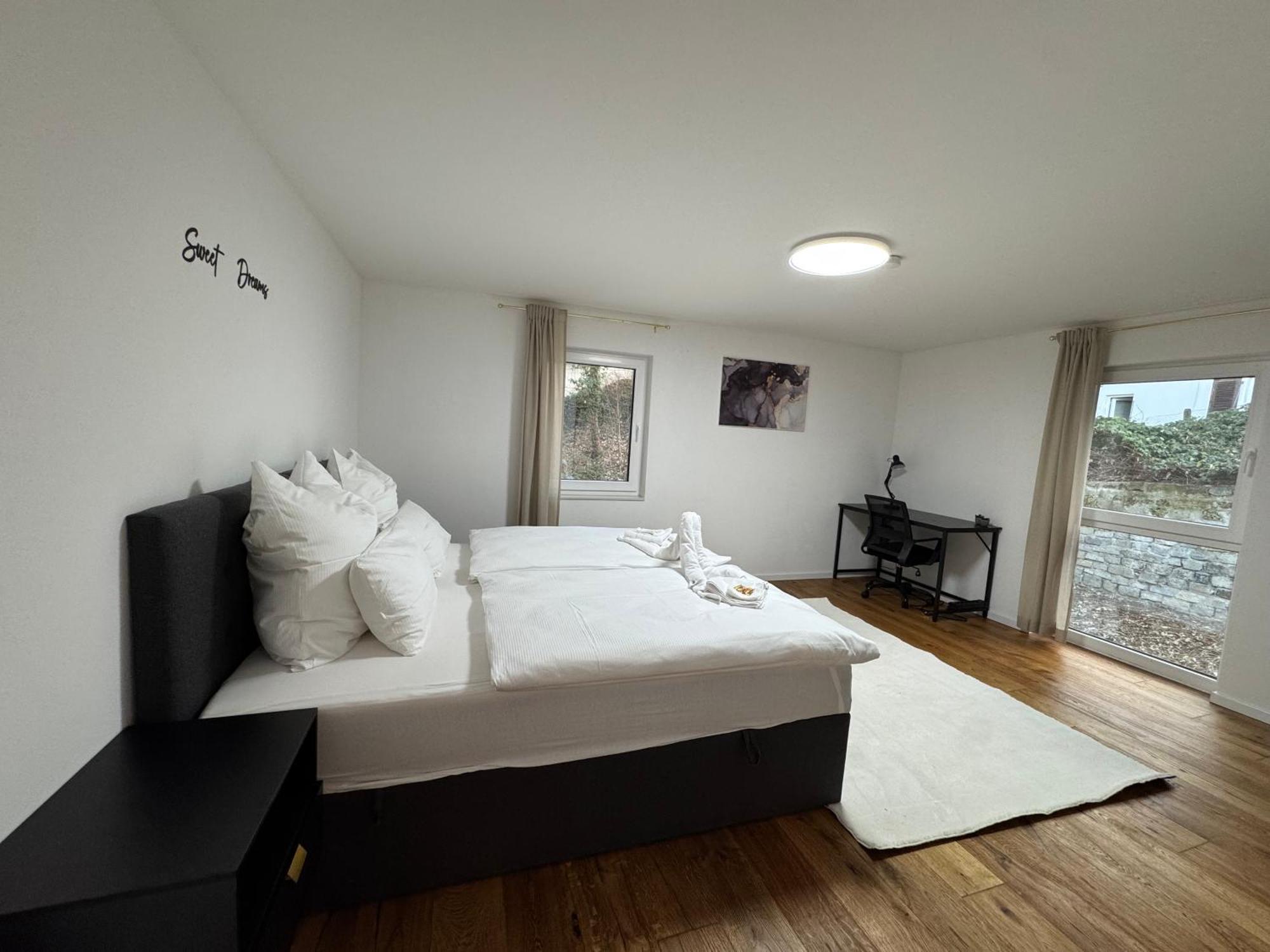 Prestige Apartments - Urban Lofts ロイトリンゲン エクステリア 写真