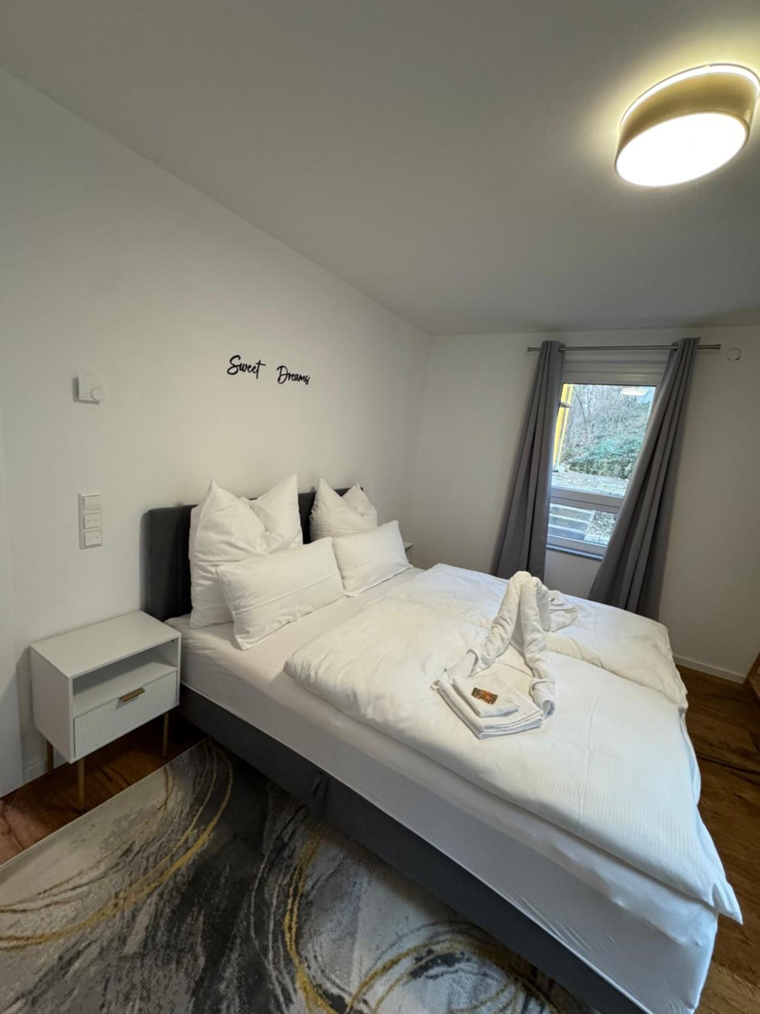Prestige Apartments - Urban Lofts ロイトリンゲン エクステリア 写真