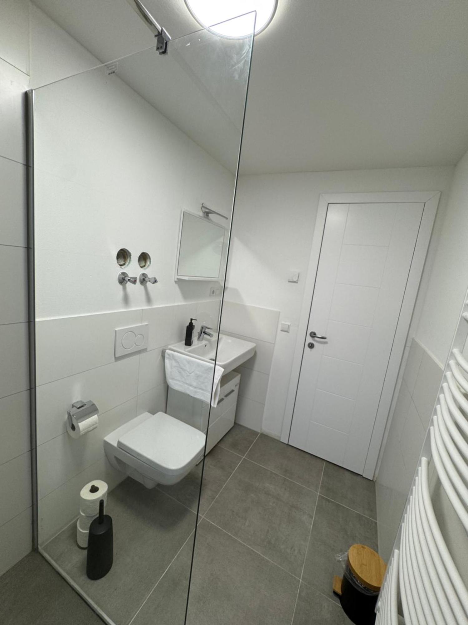 Prestige Apartments - Urban Lofts ロイトリンゲン エクステリア 写真