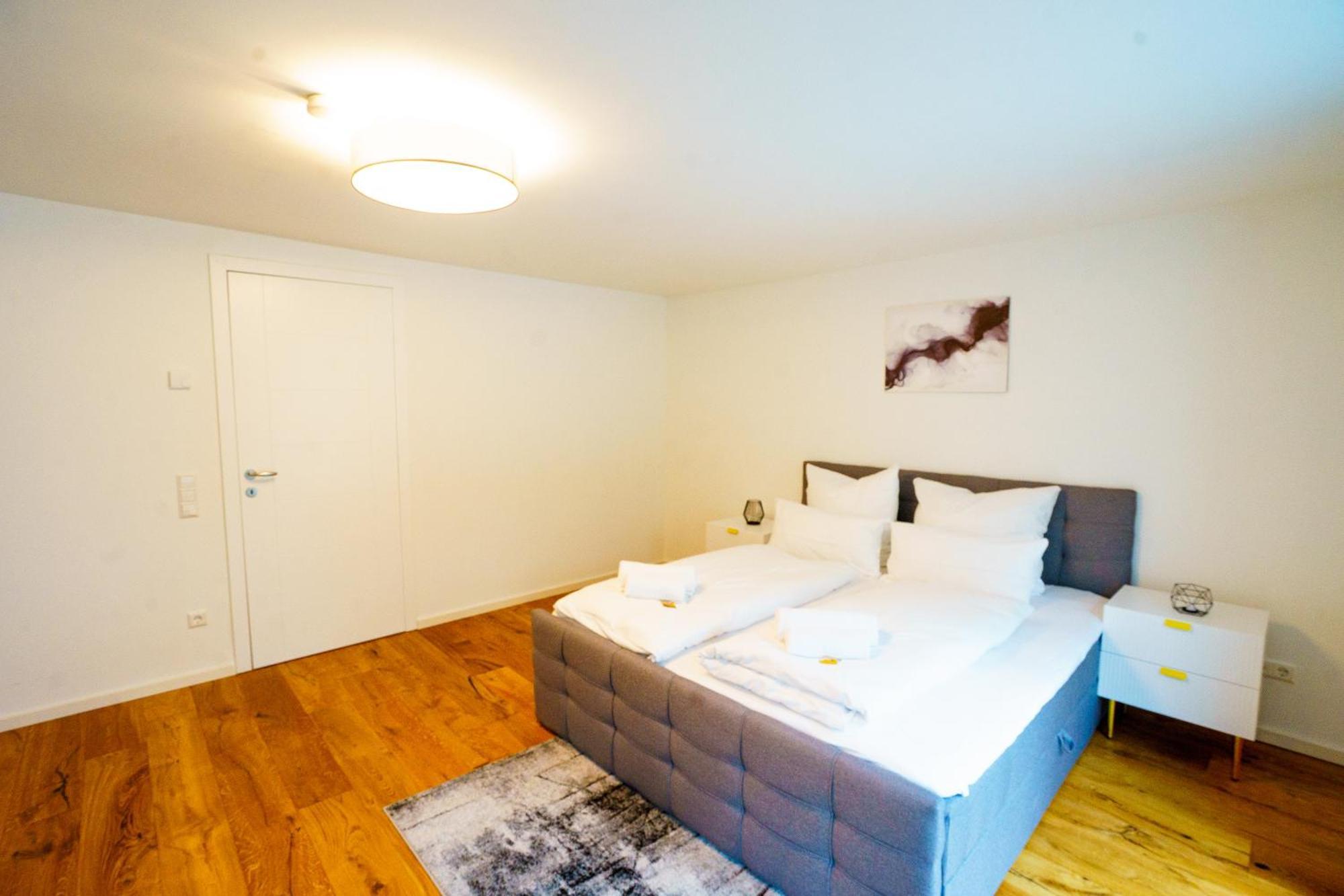 Prestige Apartments - Urban Lofts ロイトリンゲン エクステリア 写真