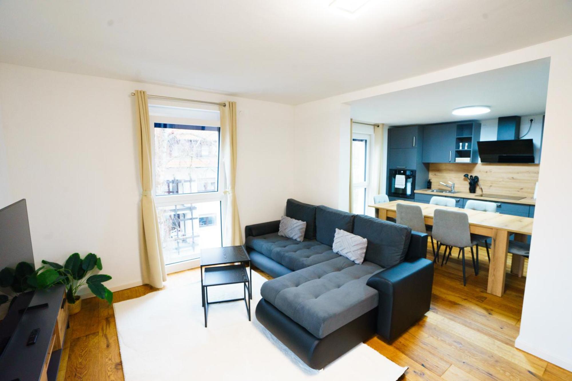 Prestige Apartments - Urban Lofts ロイトリンゲン エクステリア 写真