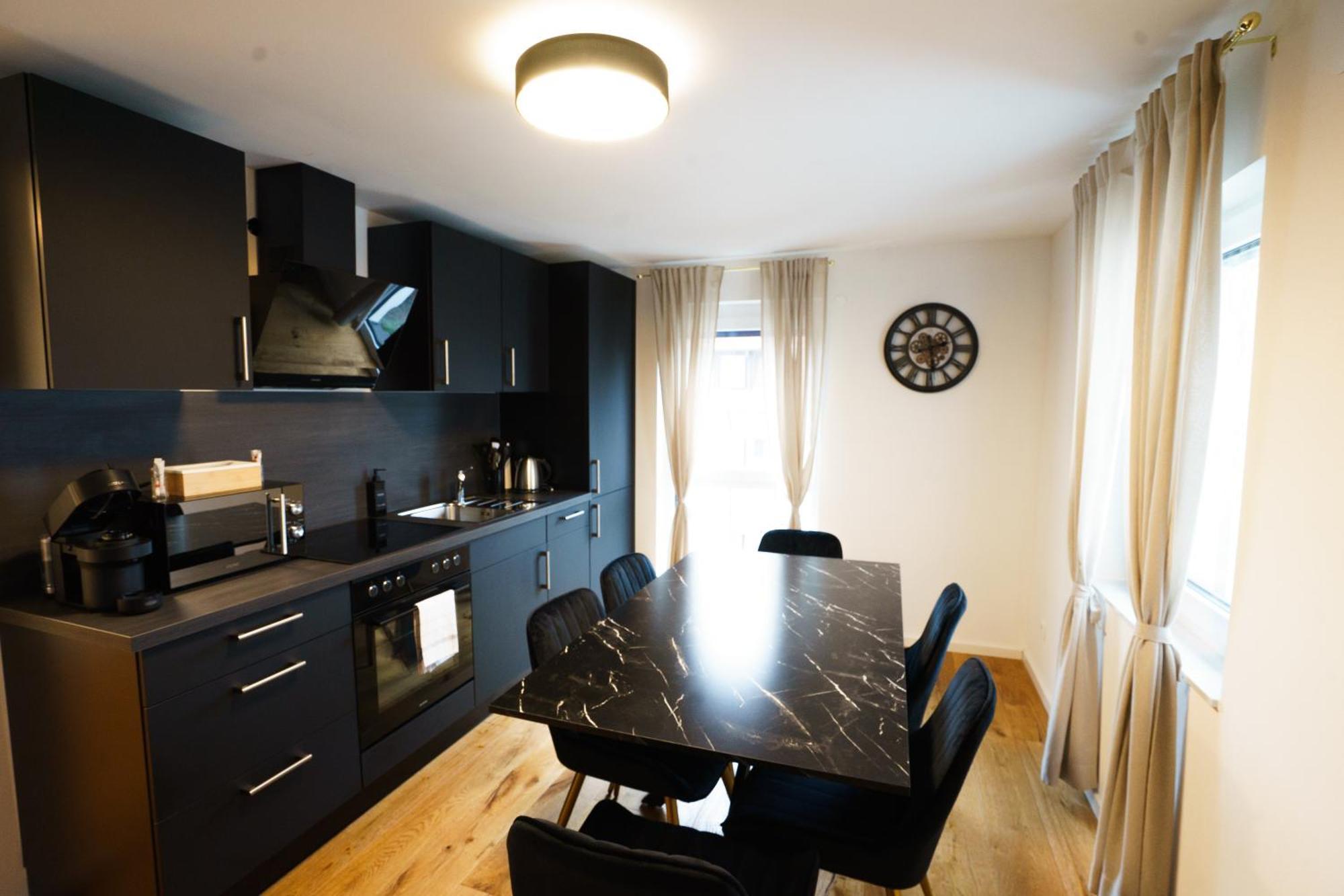 Prestige Apartments - Urban Lofts ロイトリンゲン エクステリア 写真