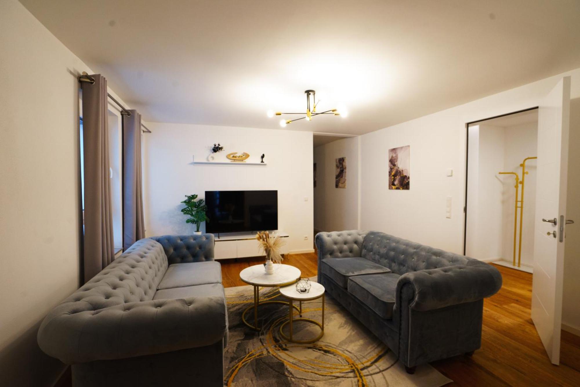 Prestige Apartments - Urban Lofts ロイトリンゲン エクステリア 写真