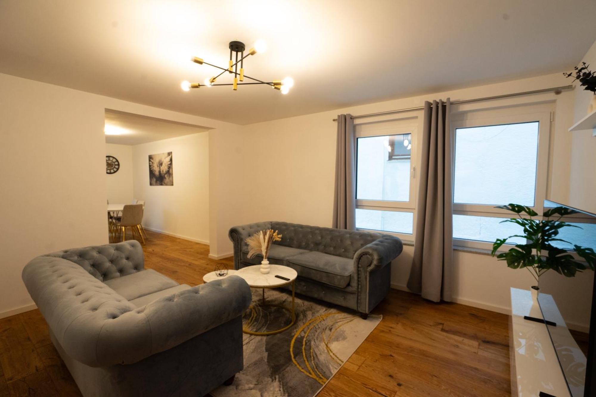 Prestige Apartments - Urban Lofts ロイトリンゲン エクステリア 写真